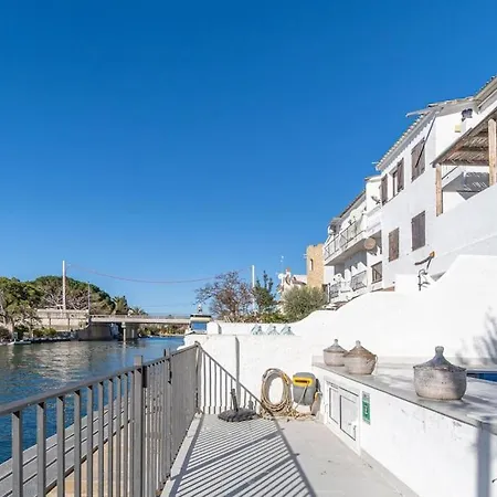 2027 Casa De Pescador Con 3 Habitaciones, Piscina Y Amarre By Homeselectspain Empuriabrava